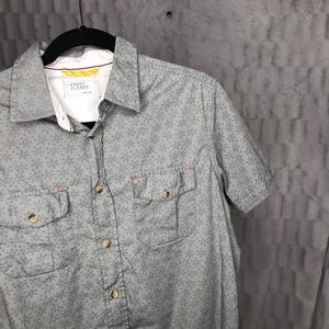 True Craft Men’s Short Sleeve Button Down Shirt